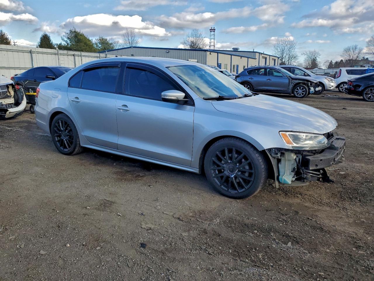 2011 VOLKSWAGEN JETTA SE photo 4