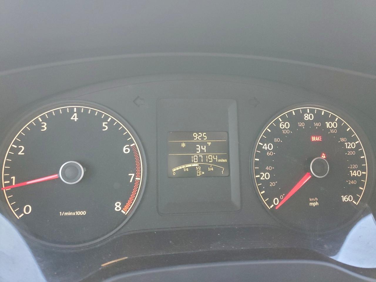 2011 VOLKSWAGEN JETTA SE photo 9