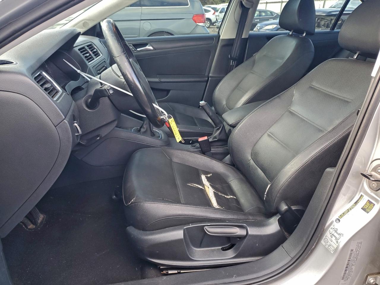 2011 VOLKSWAGEN JETTA SE photo 7