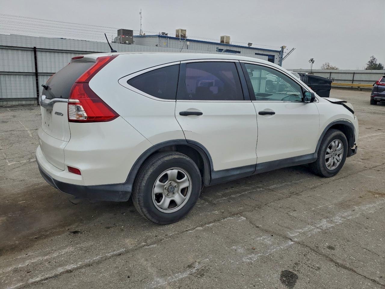 2015 HONDA CR-V LX photo 3