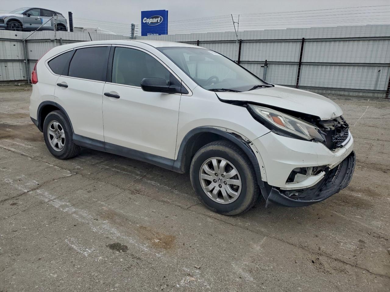 2015 HONDA CR-V LX photo 4