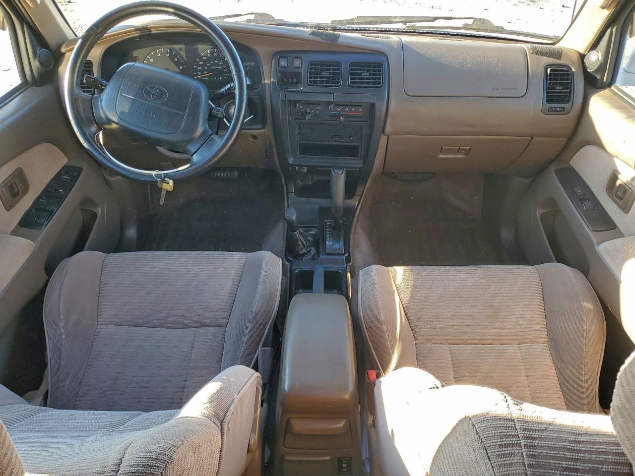 1997 TOYOTA 4RUNNER SR5 photo 8