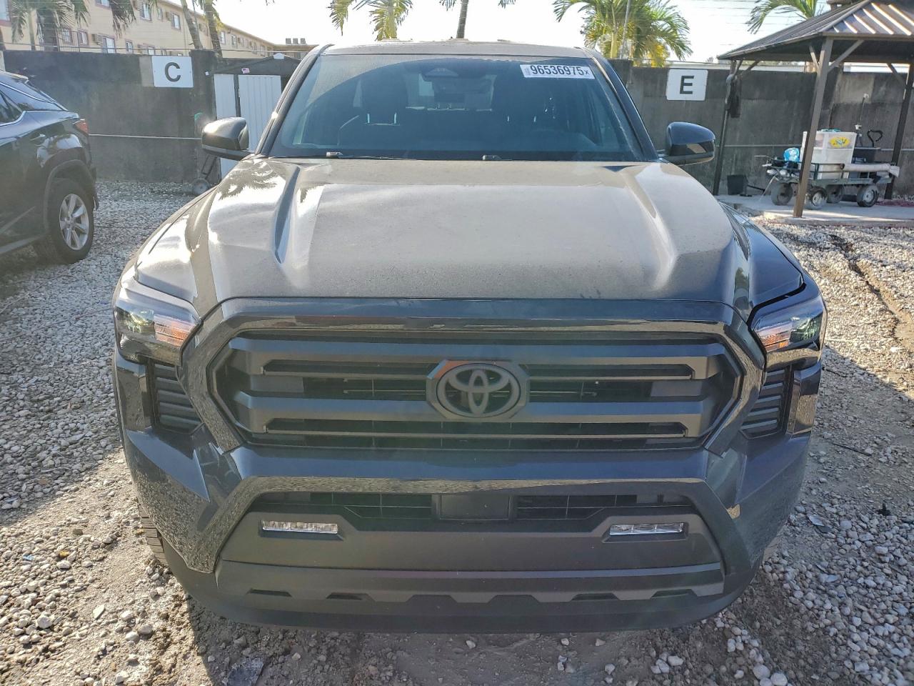 2025 TOYOTA TACOMA DOUBLE CAB photo 5