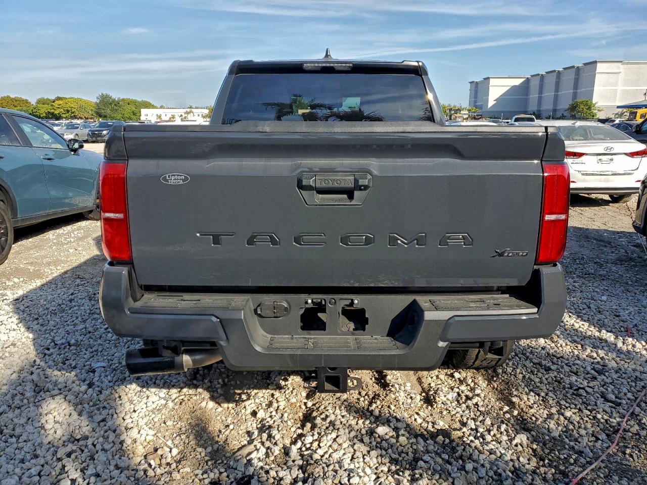 2025 TOYOTA TACOMA DOUBLE CAB photo 6