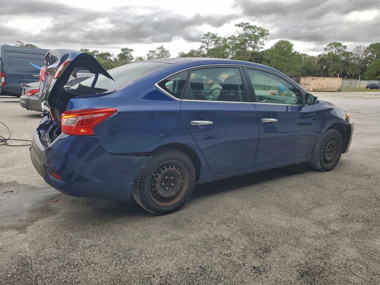 2016 NISSAN SENTRA S photo 3