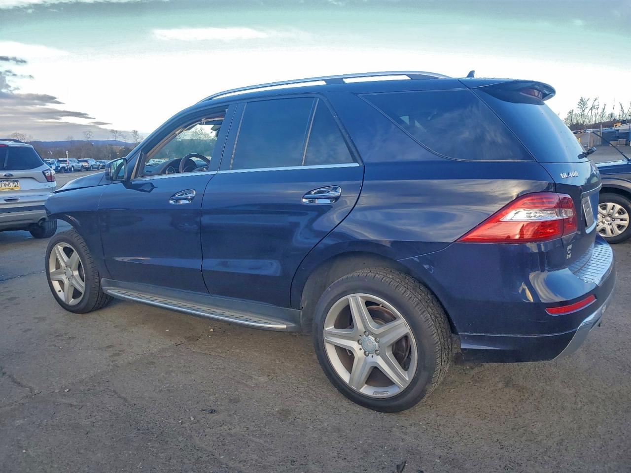 2015 MERCEDES-BENZ ML 400 4MATIC photo 2