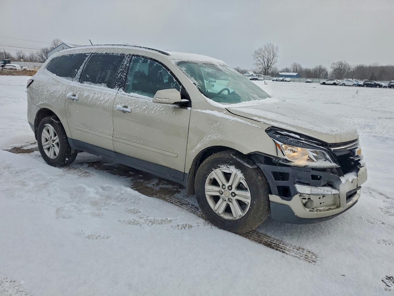 2014 CHEVROLET TRAVERSE LT photo 4