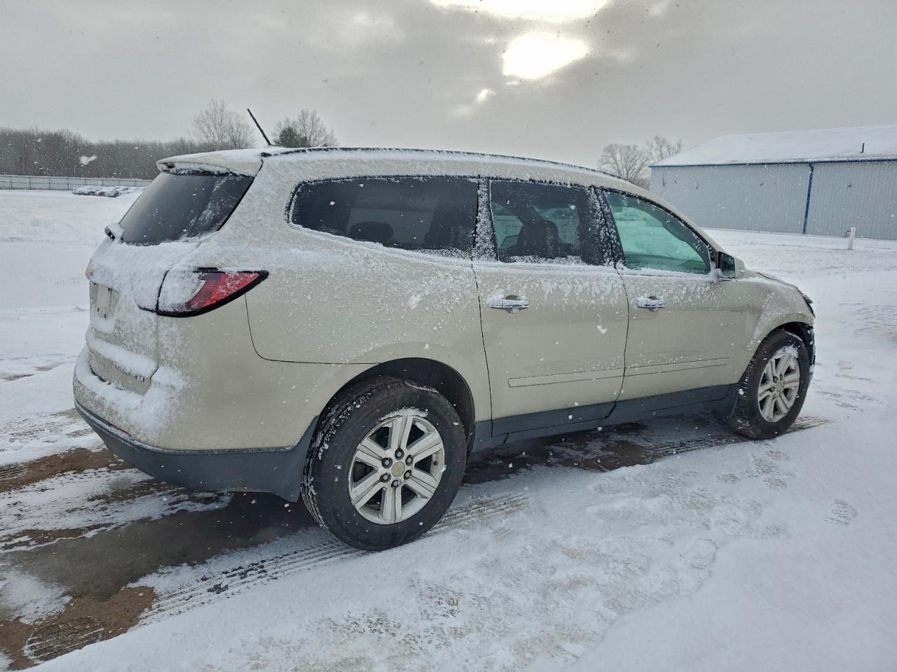 2014 CHEVROLET TRAVERSE LT photo 3