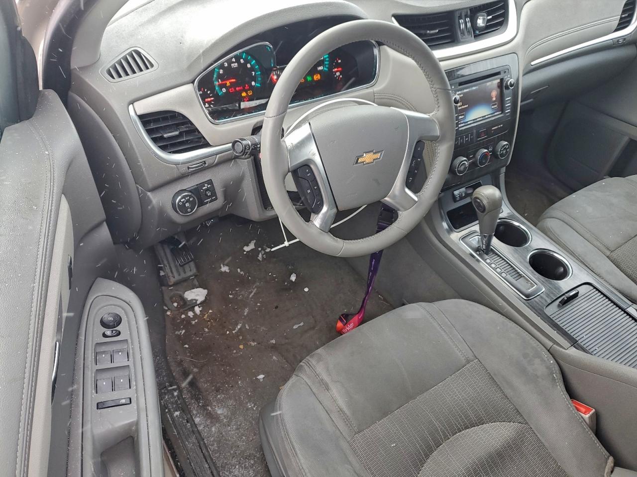 2014 CHEVROLET TRAVERSE LT photo 8