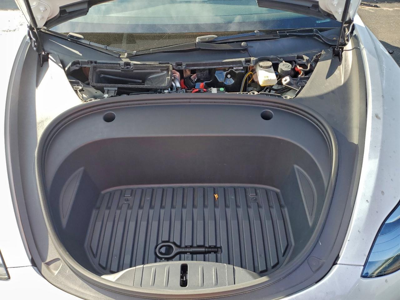 2023 TESLA MODEL 3 photo 31