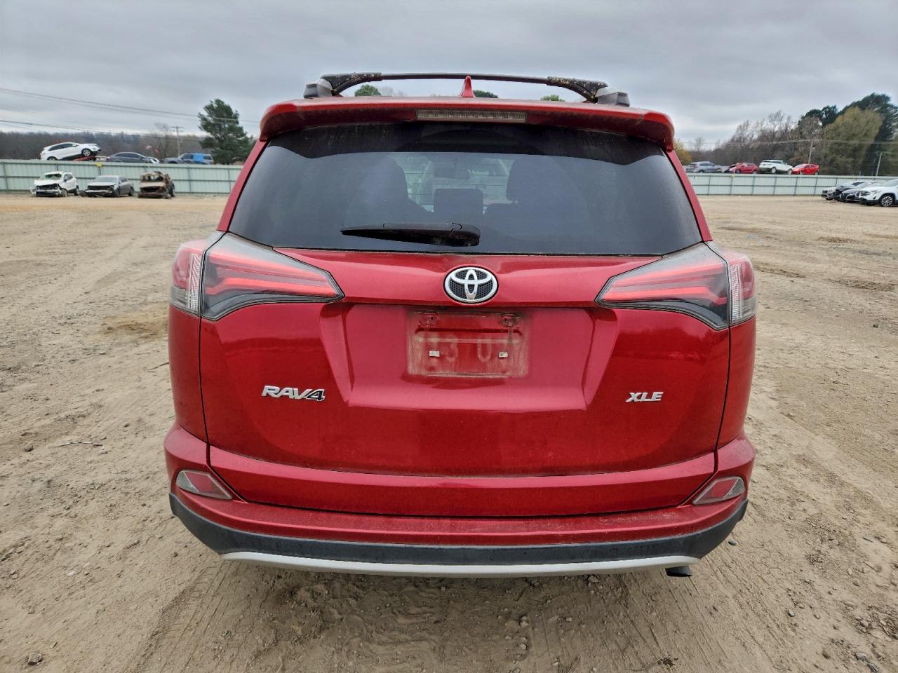 2016 TOYOTA RAV4 XLE photo 11
