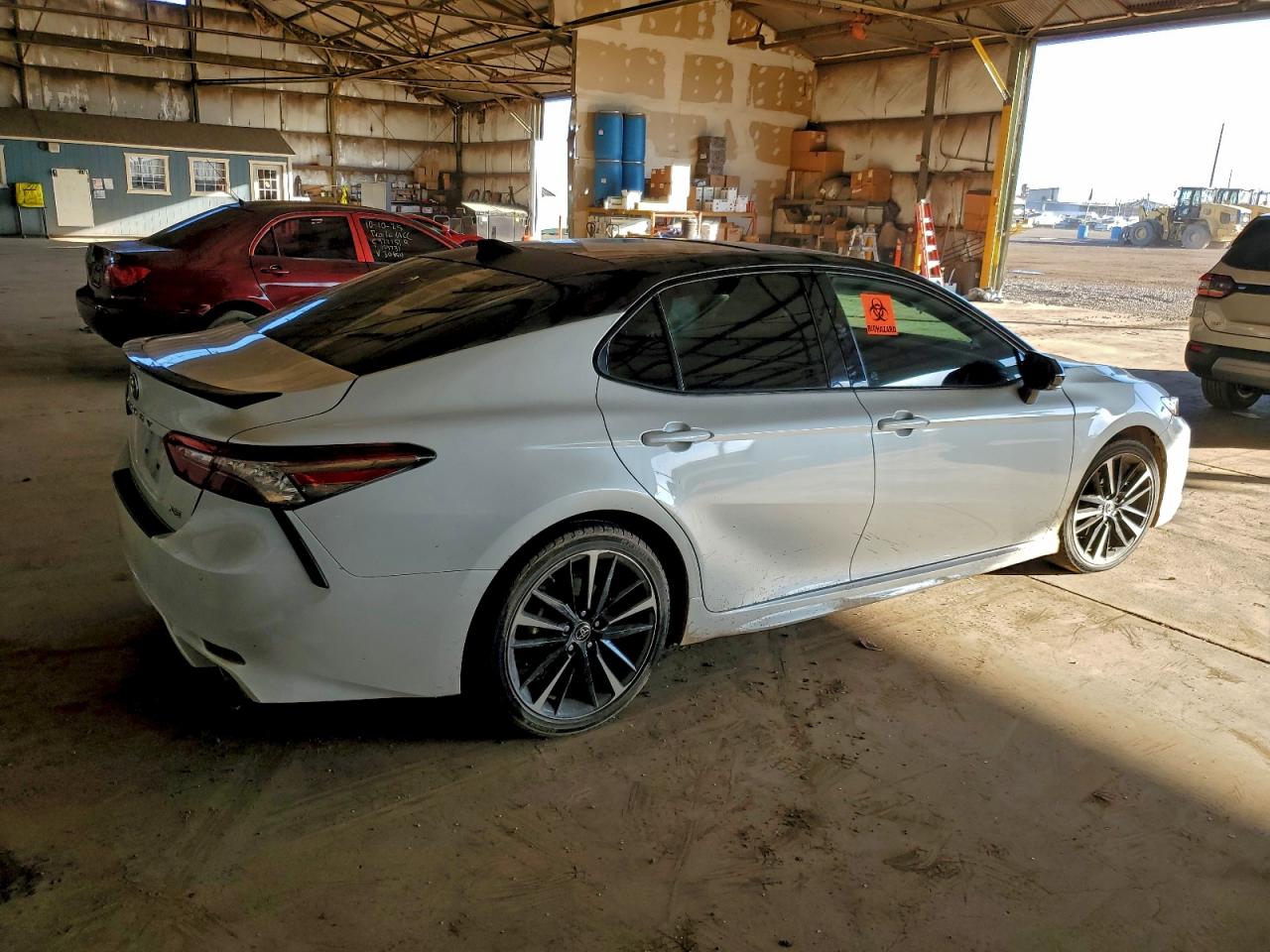 2019 TOYOTA CAMRY XSE photo 3