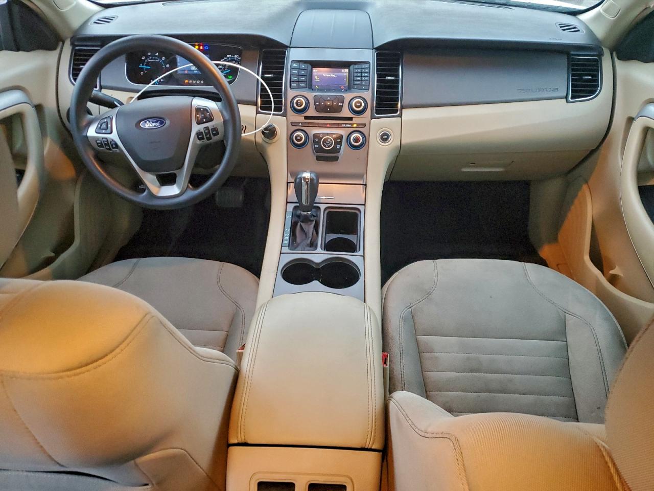 2018 FORD TAURUS SE photo 8