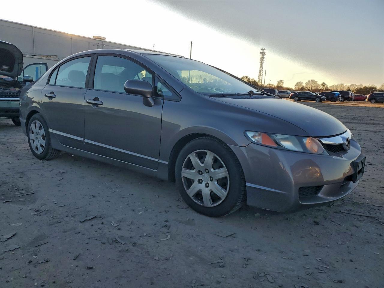 2011 HONDA CIVIC LX photo 4