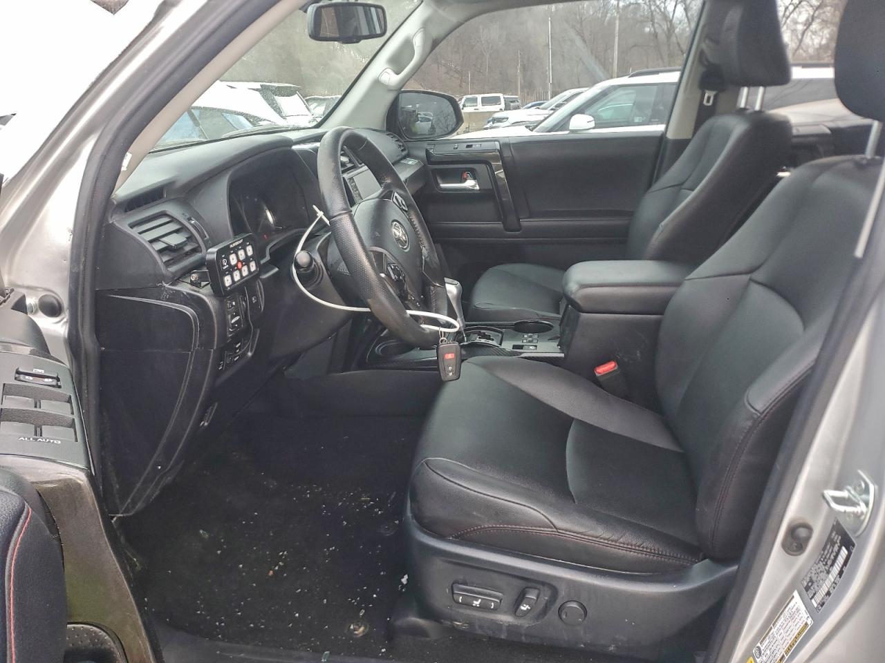 2022 TOYOTA 4RUNNER SR5 PREMIUM photo 7