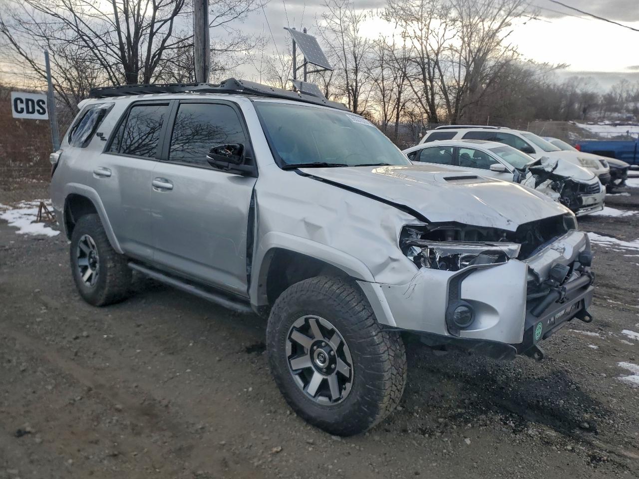 2022 TOYOTA 4RUNNER SR5 PREMIUM photo 4