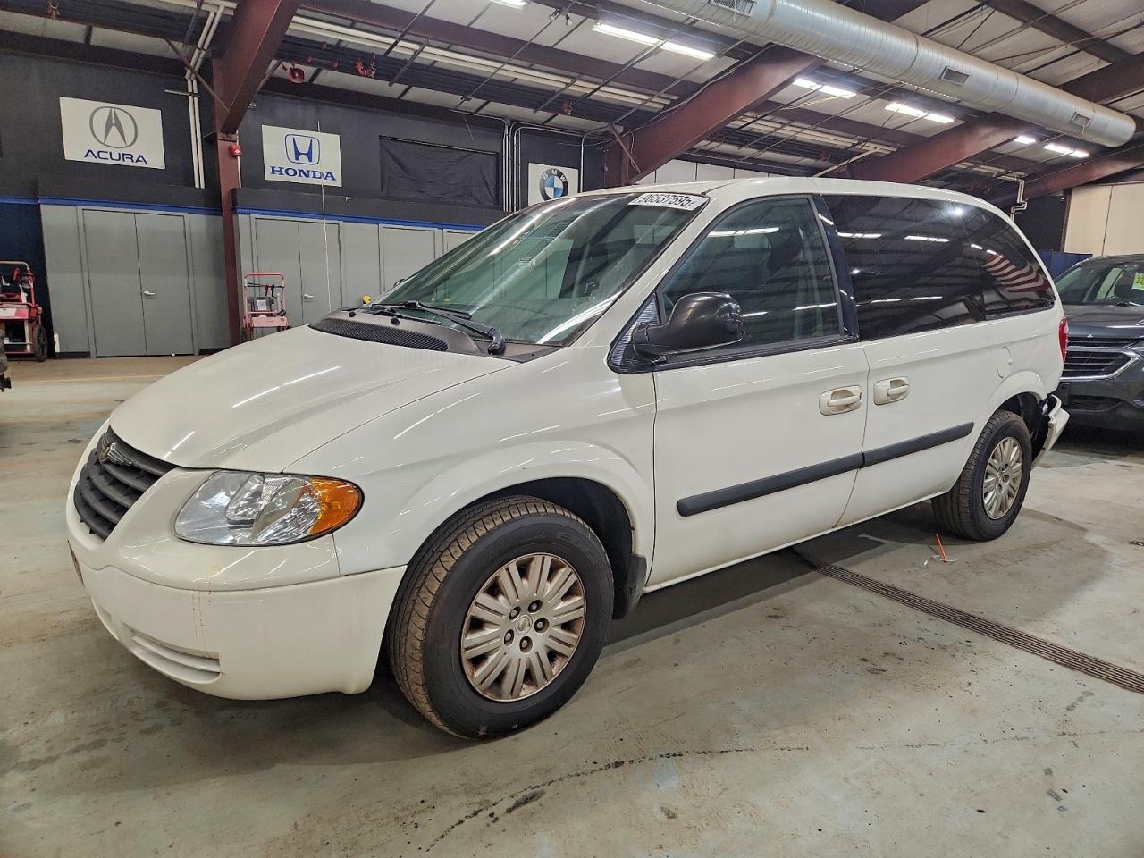 2005 CHRYSLER TOWN & COUNTRY