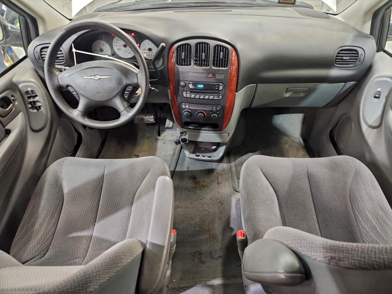 2005 CHRYSLER TOWN & COUNTRY photo 15