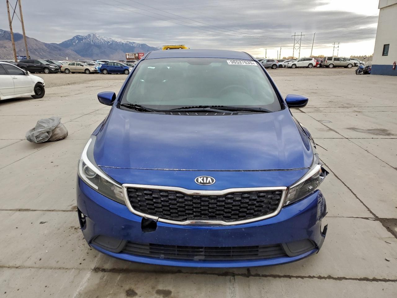 2017 KIA FORTE LX photo 5
