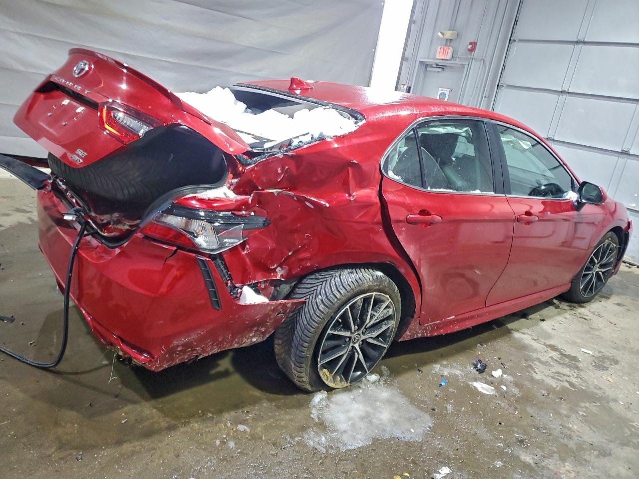 2022 TOYOTA CAMRY SE photo 3