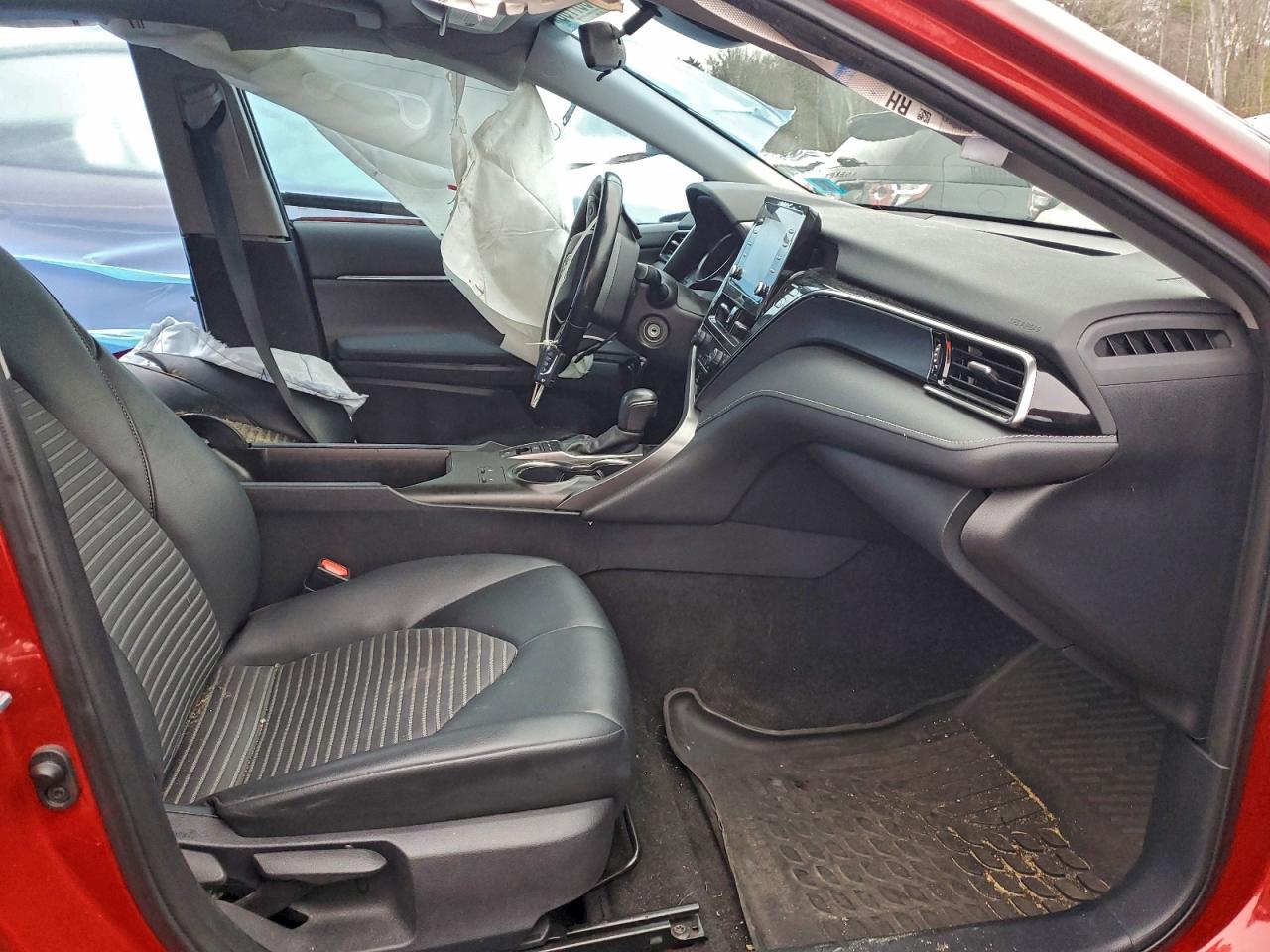 2022 TOYOTA CAMRY SE photo 7