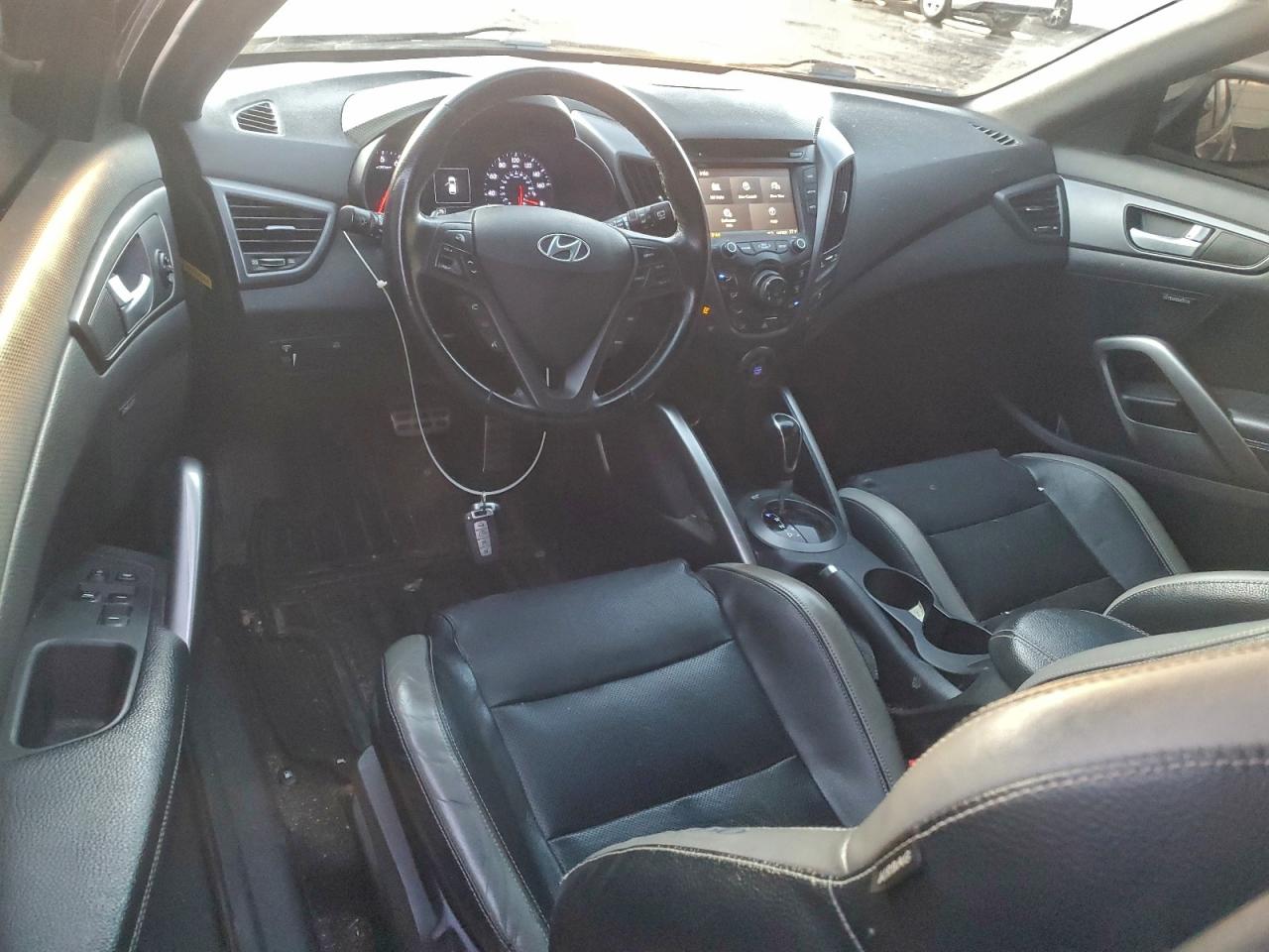 2016 HYUNDAI VELOSTER TURBO photo 22