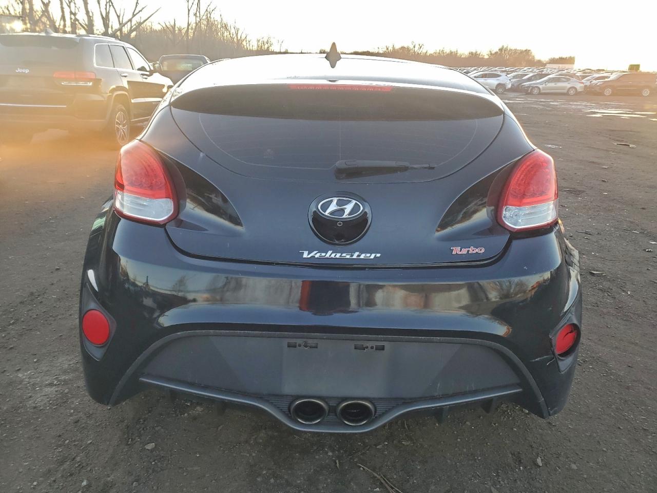 2016 HYUNDAI VELOSTER TURBO photo 16