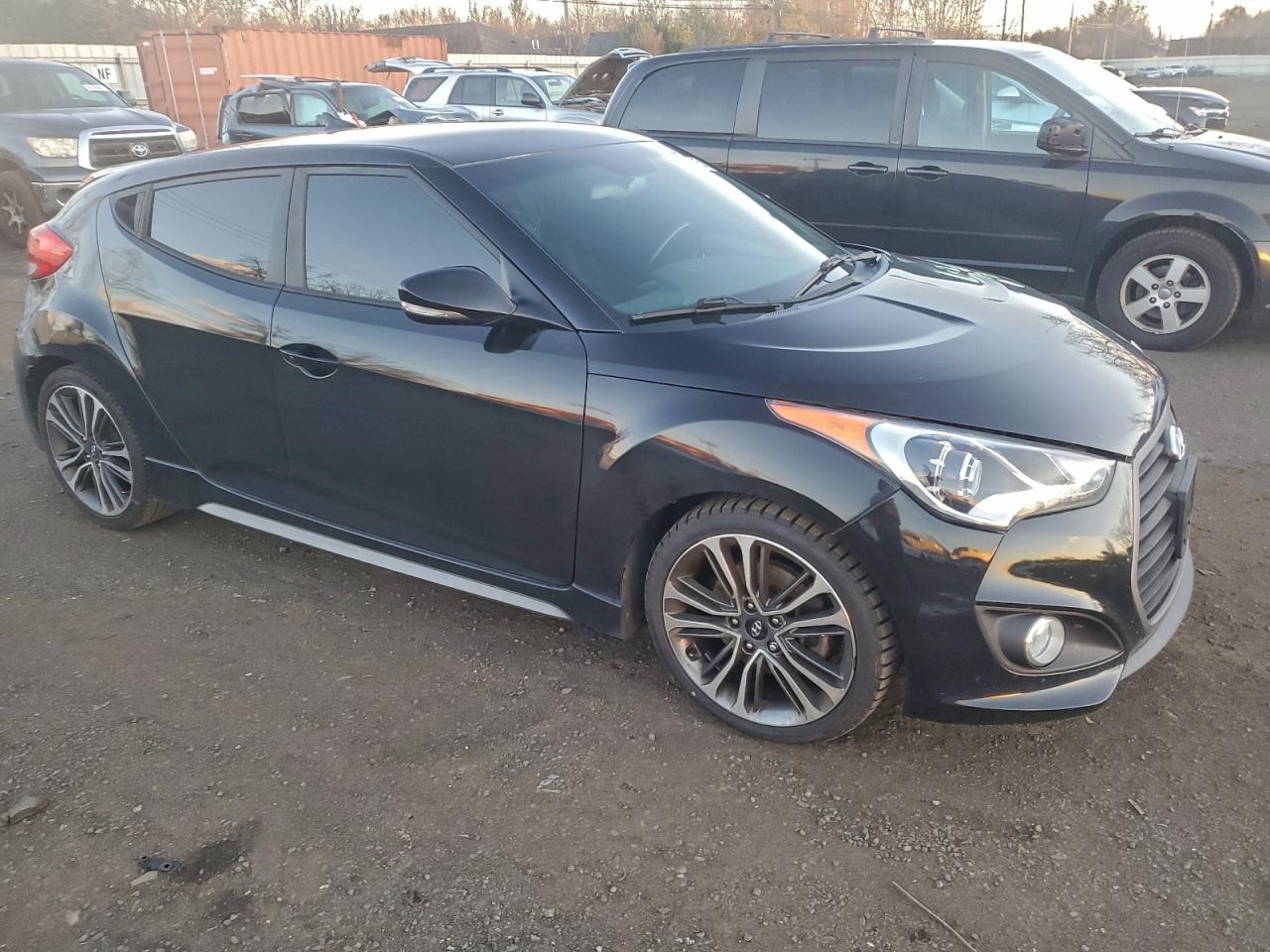 2016 HYUNDAI VELOSTER TURBO photo 10