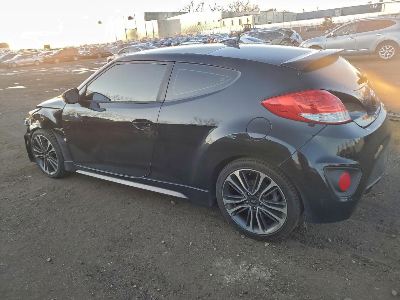 2016 HYUNDAI VELOSTER TURBO photo 4