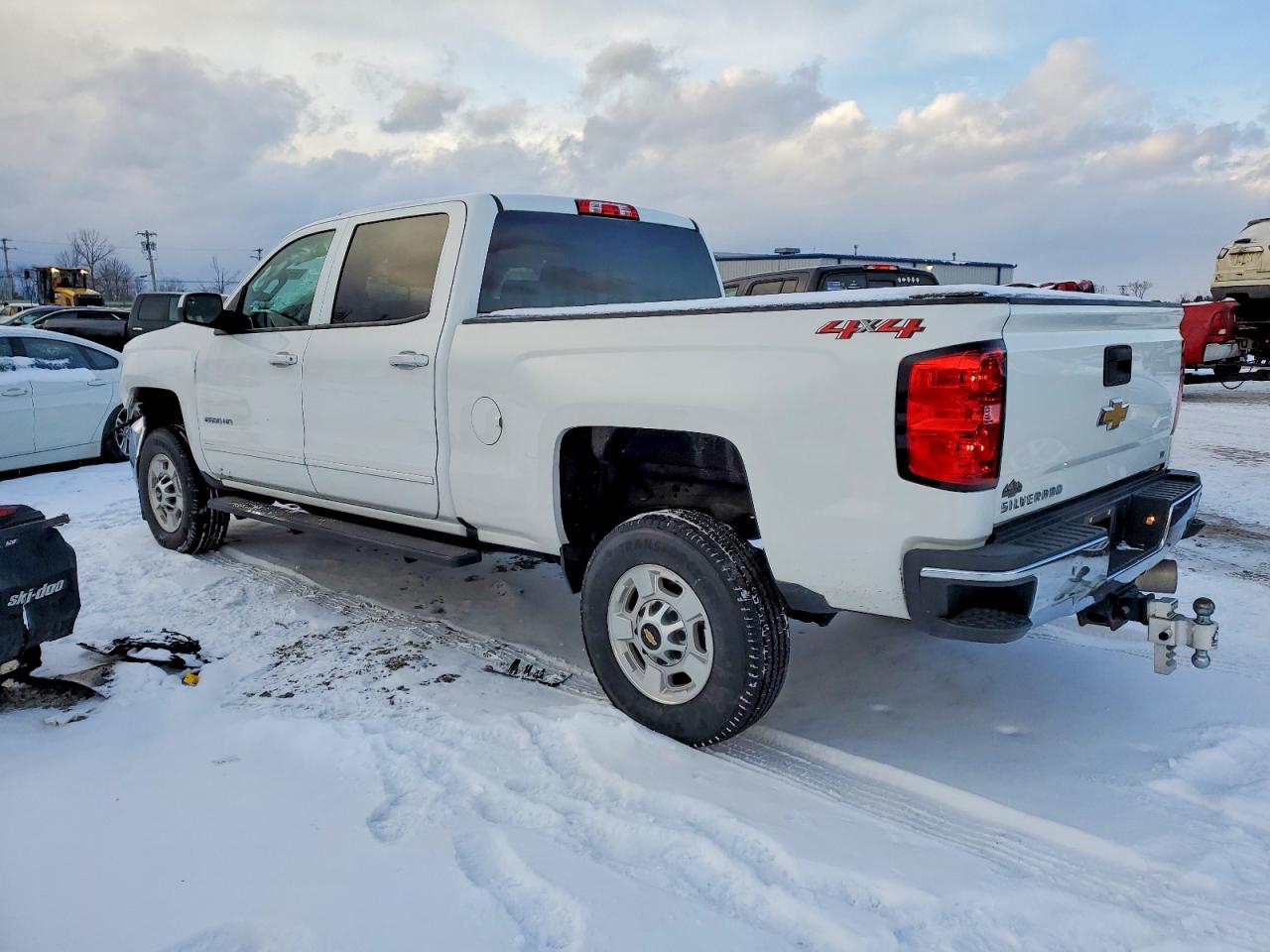 2018 CHEVROLET SILVERADO K2500 HEAVY DUTY LT photo 3