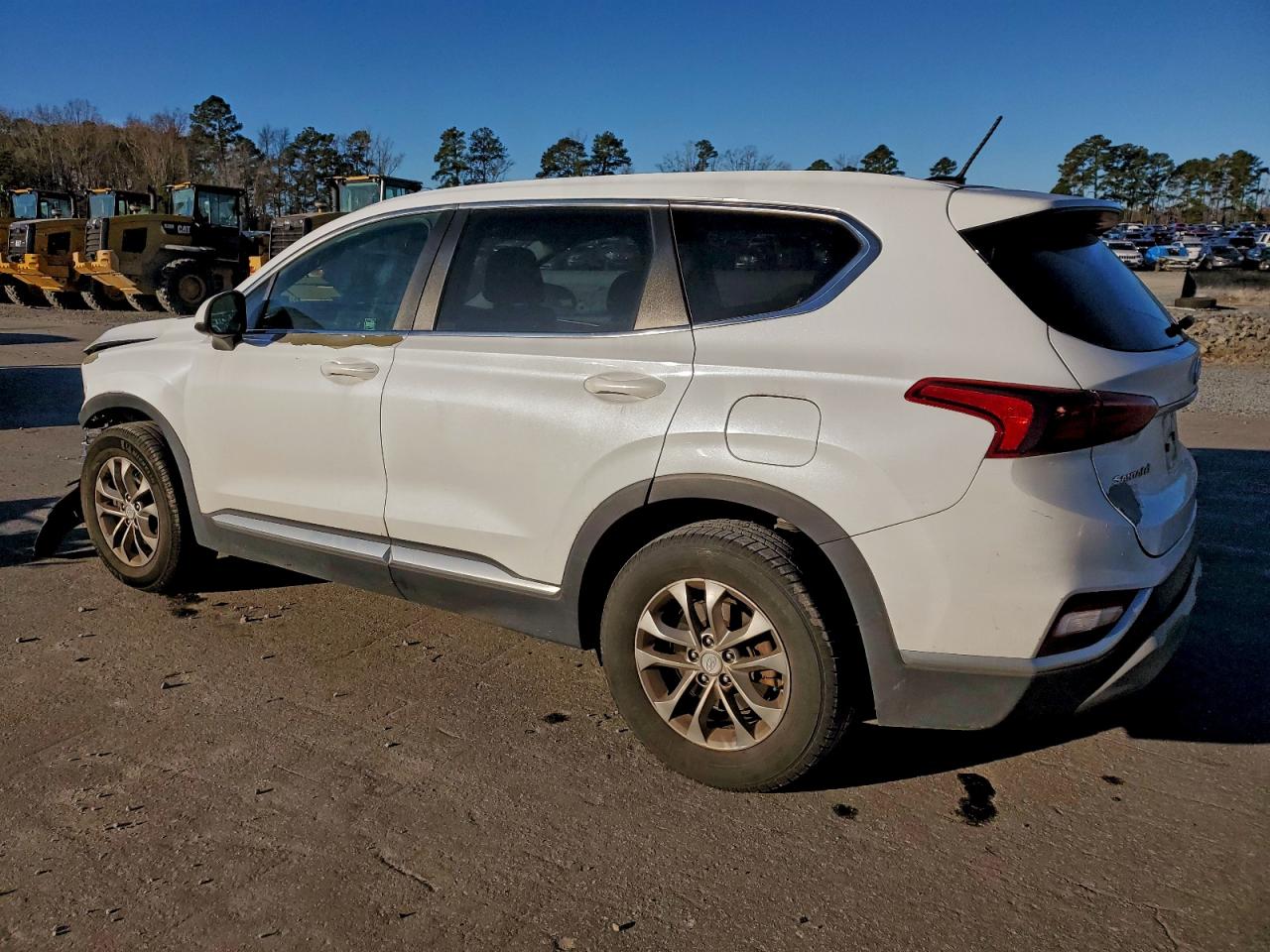 2019 HYUNDAI SANTA FE SE photo 2