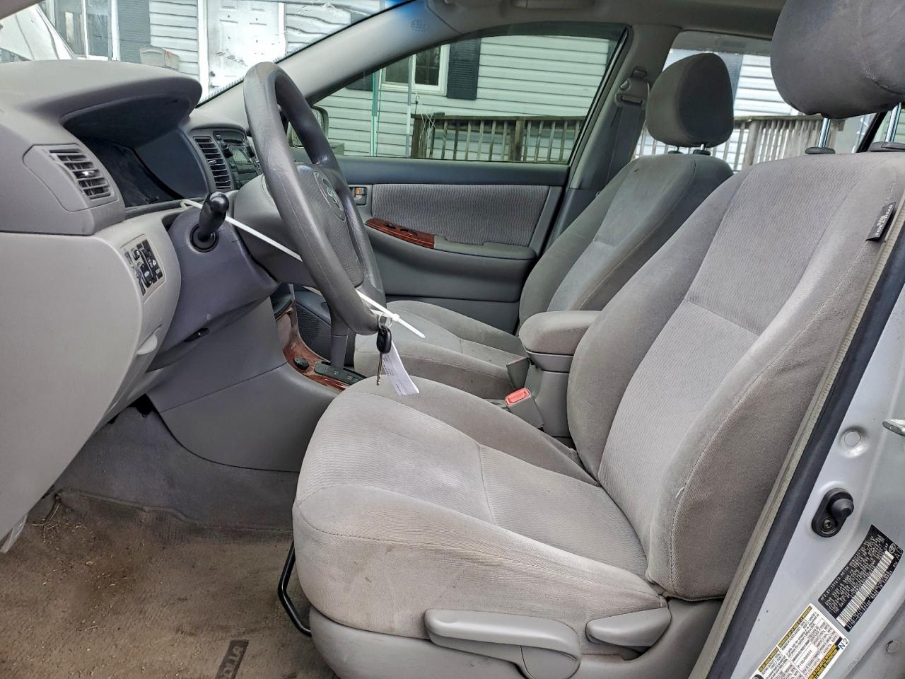 2005 TOYOTA COROLLA CE photo 7