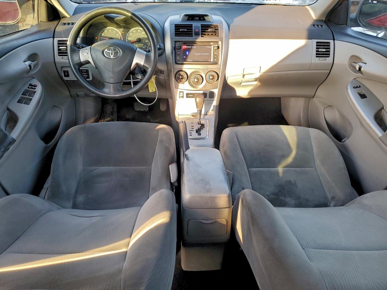 2013 TOYOTA COROLLA BASE photo 8