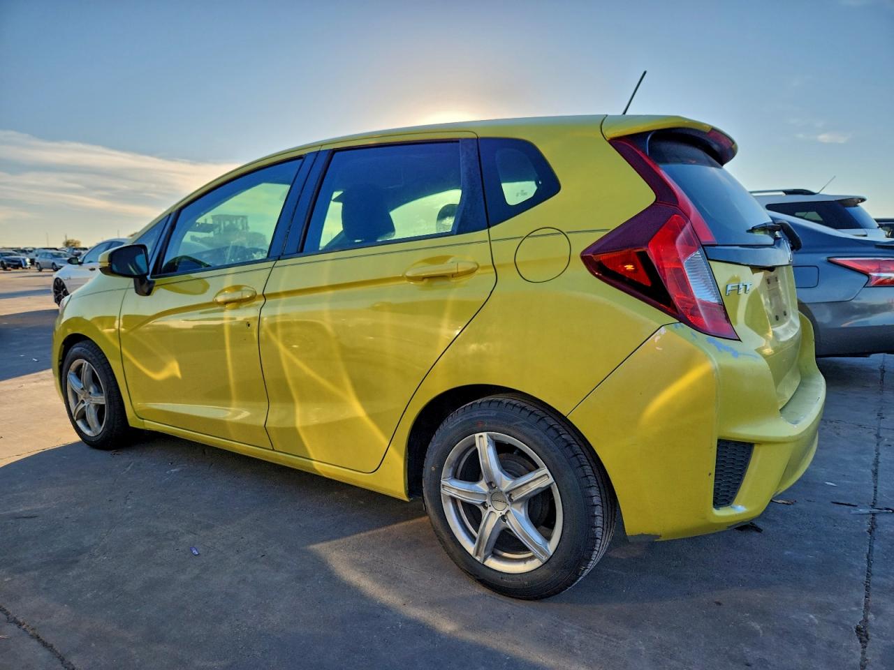 2015 HONDA FIT LX photo 2