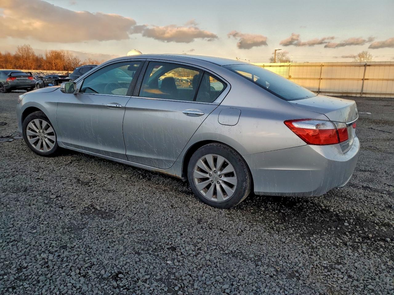 2014 HONDA ACCORD EX photo 2