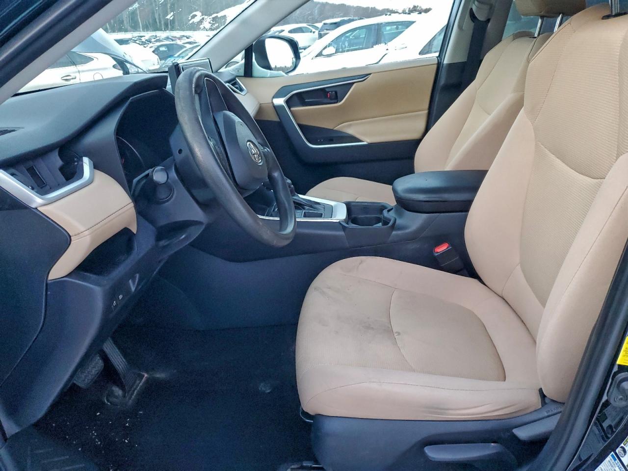 2019 TOYOTA RAV4 LE photo 7