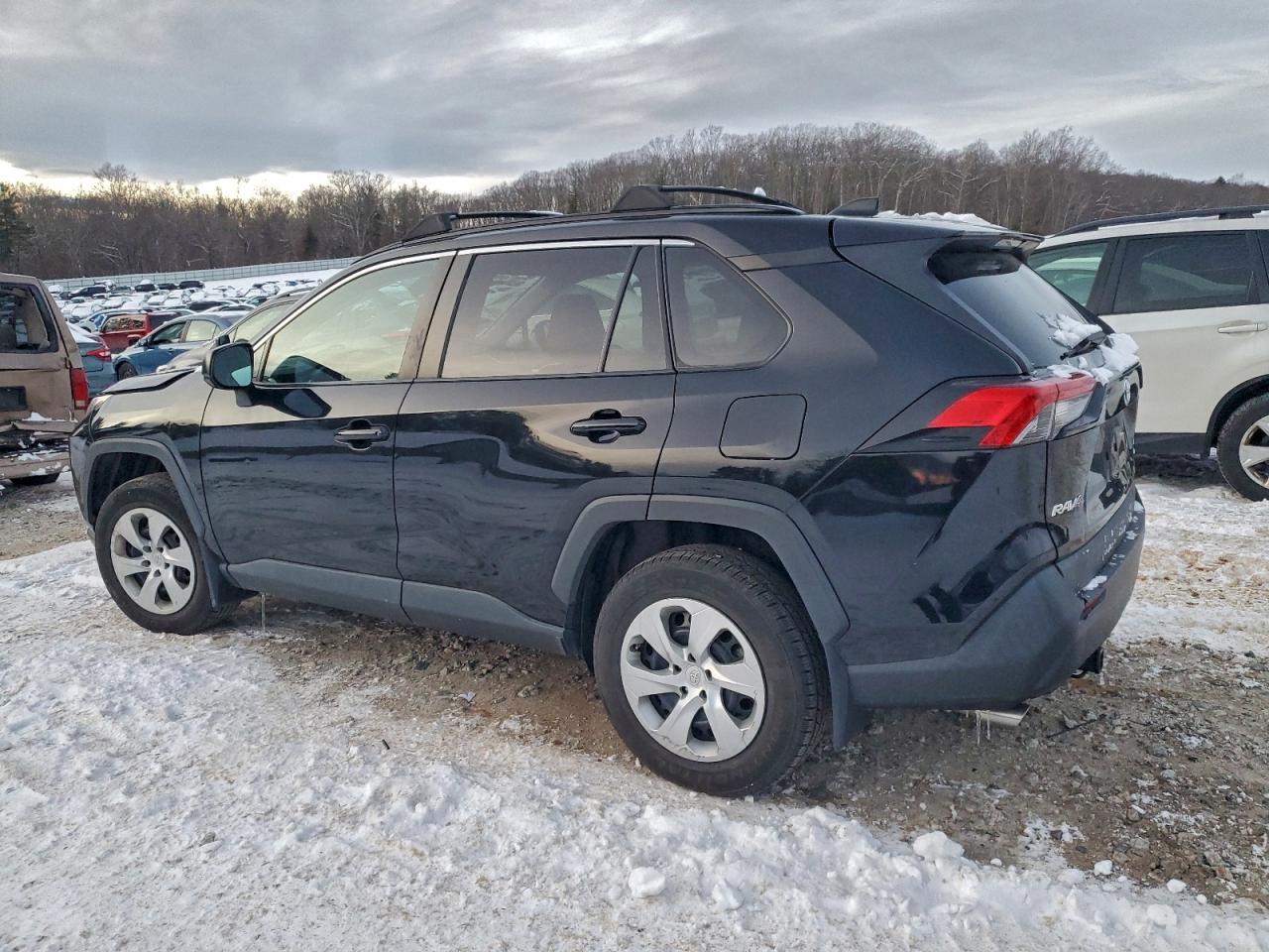 2019 TOYOTA RAV4 LE photo 2
