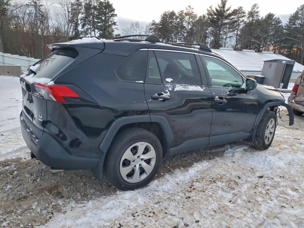2019 TOYOTA RAV4 LE photo 3