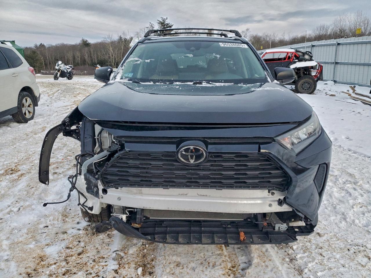 2019 TOYOTA RAV4 LE photo 5