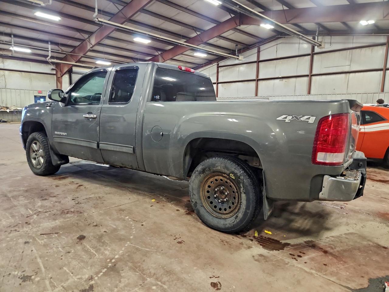 2011 GMC SIERRA K1500 SLE photo 2