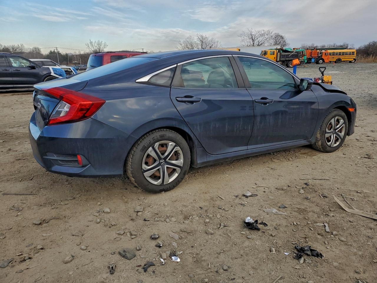 2016 HONDA CIVIC LX photo 3