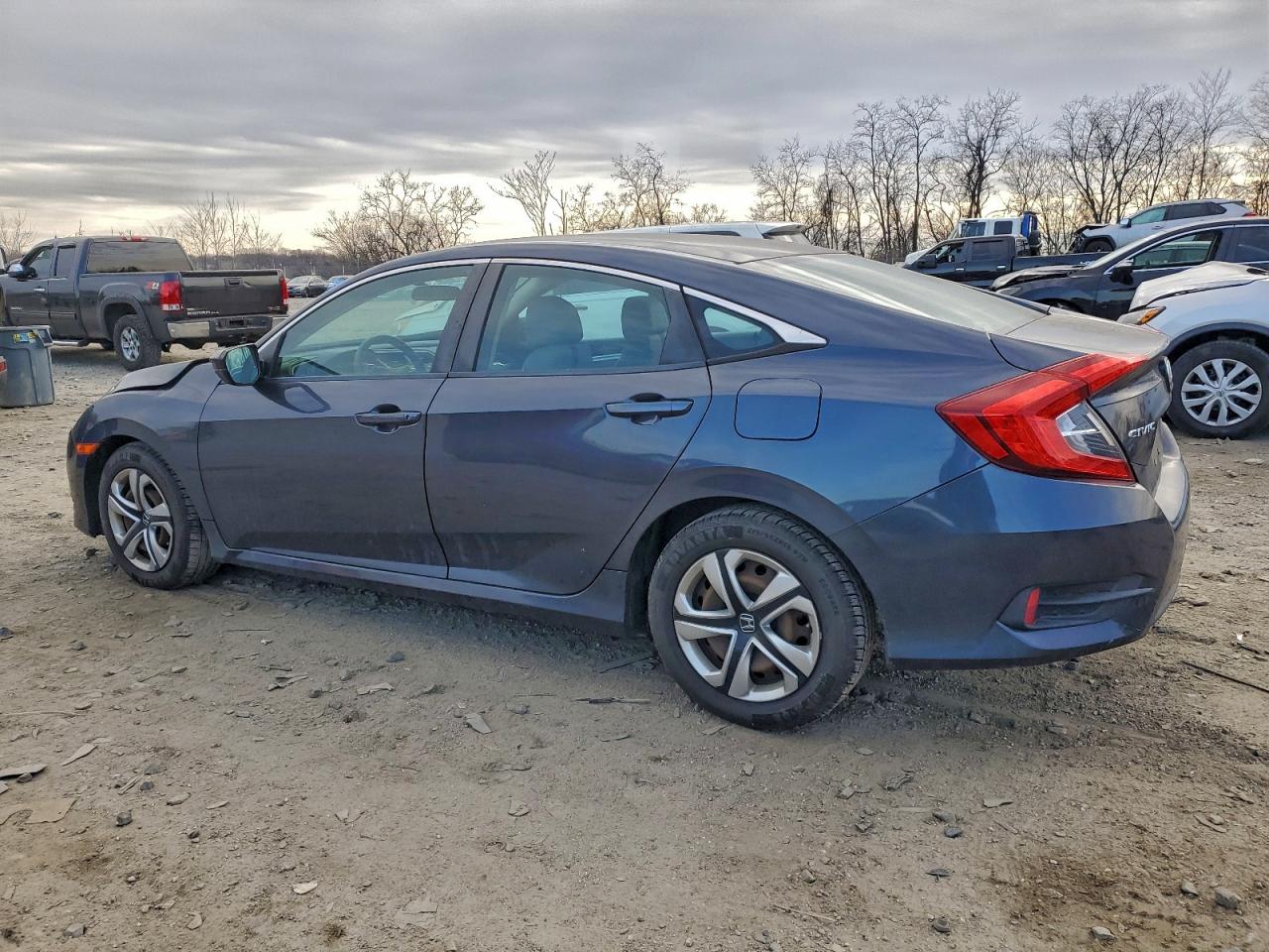 2016 HONDA CIVIC LX photo 2