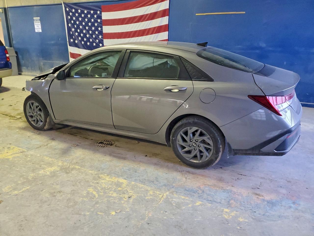 2024 HYUNDAI ELANTRA BLUE photo 3