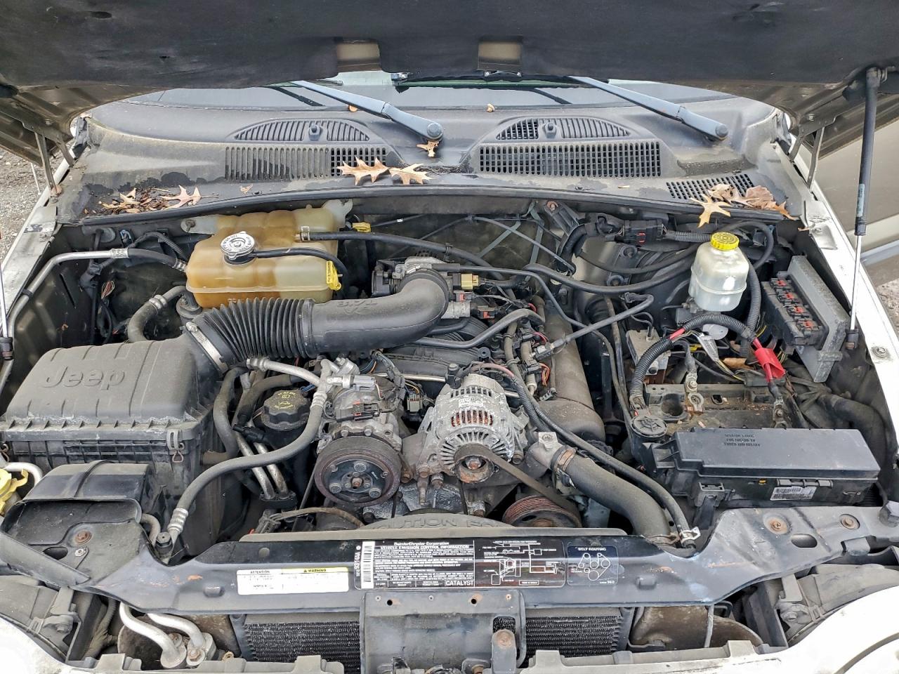 2005 JEEP LIBERTY SPORT photo 12