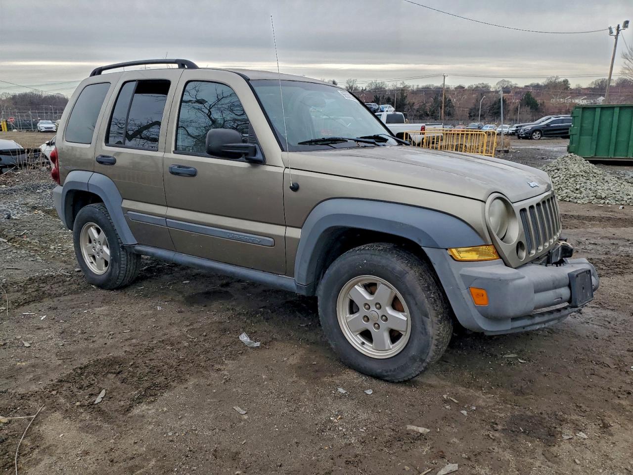 2005 JEEP LIBERTY SPORT photo 4