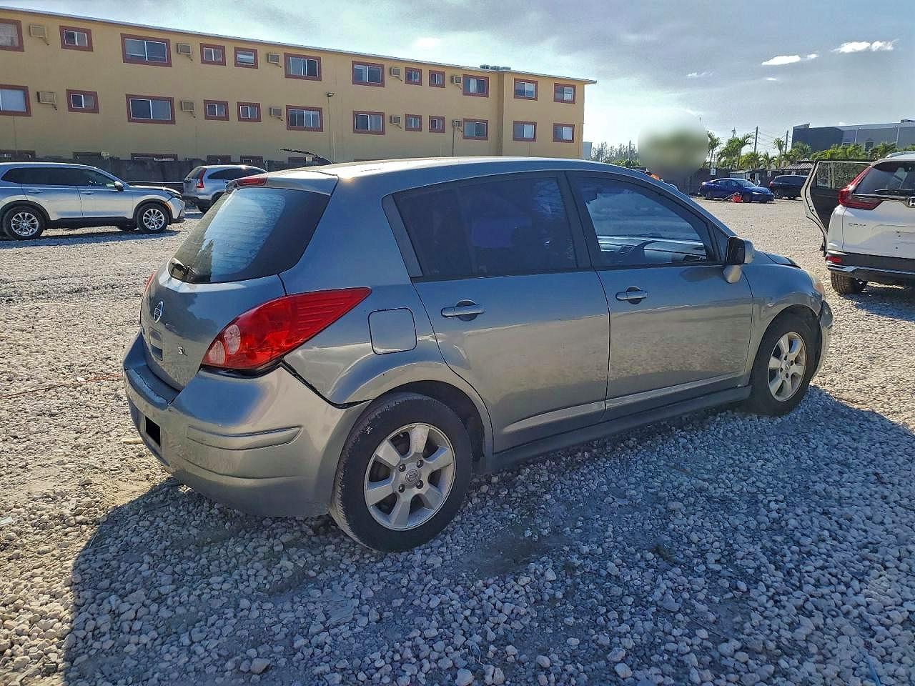 2012 NISSAN VERSA S photo 3