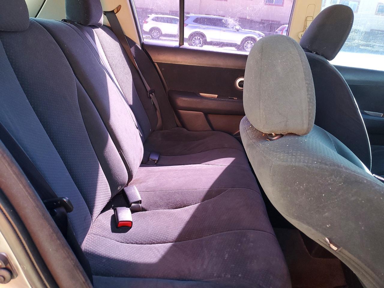 2012 NISSAN VERSA S photo 10