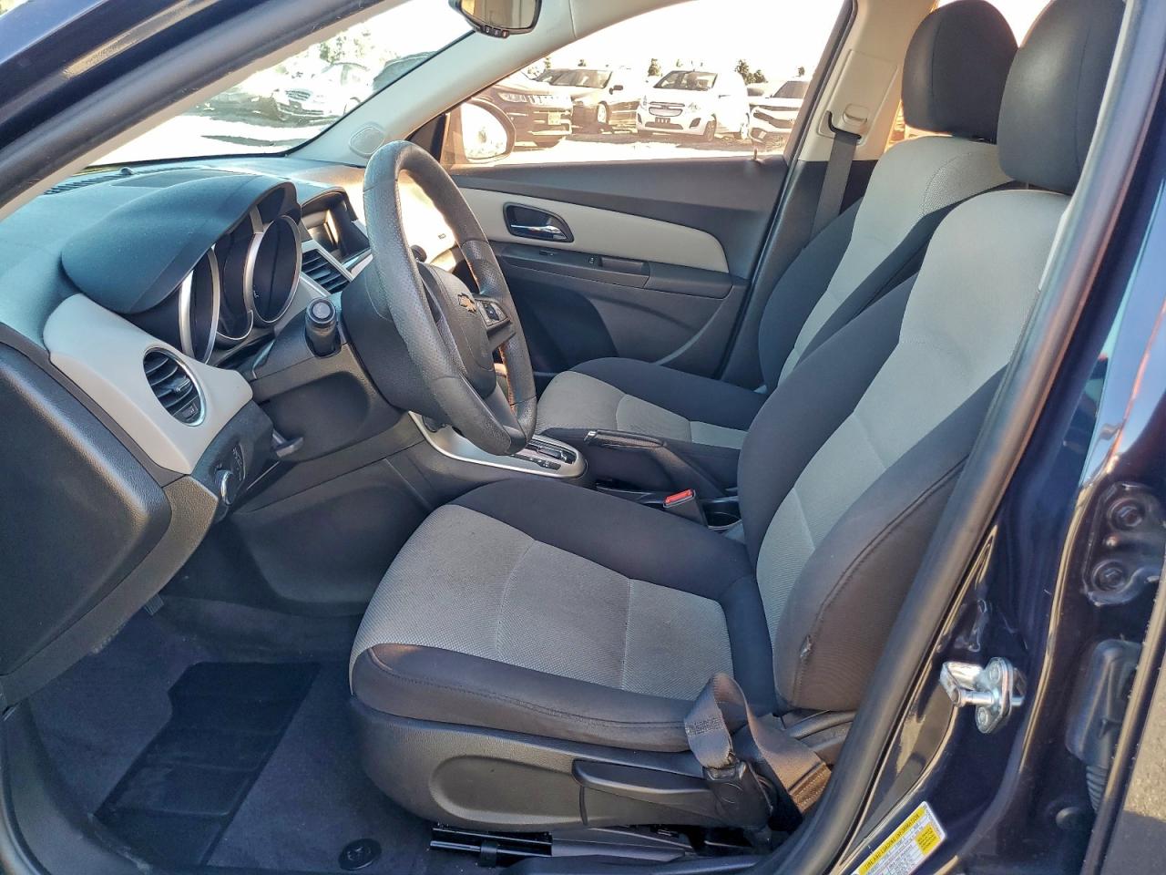 2016 CHEVROLET CRUZE LIMITED LS photo 7