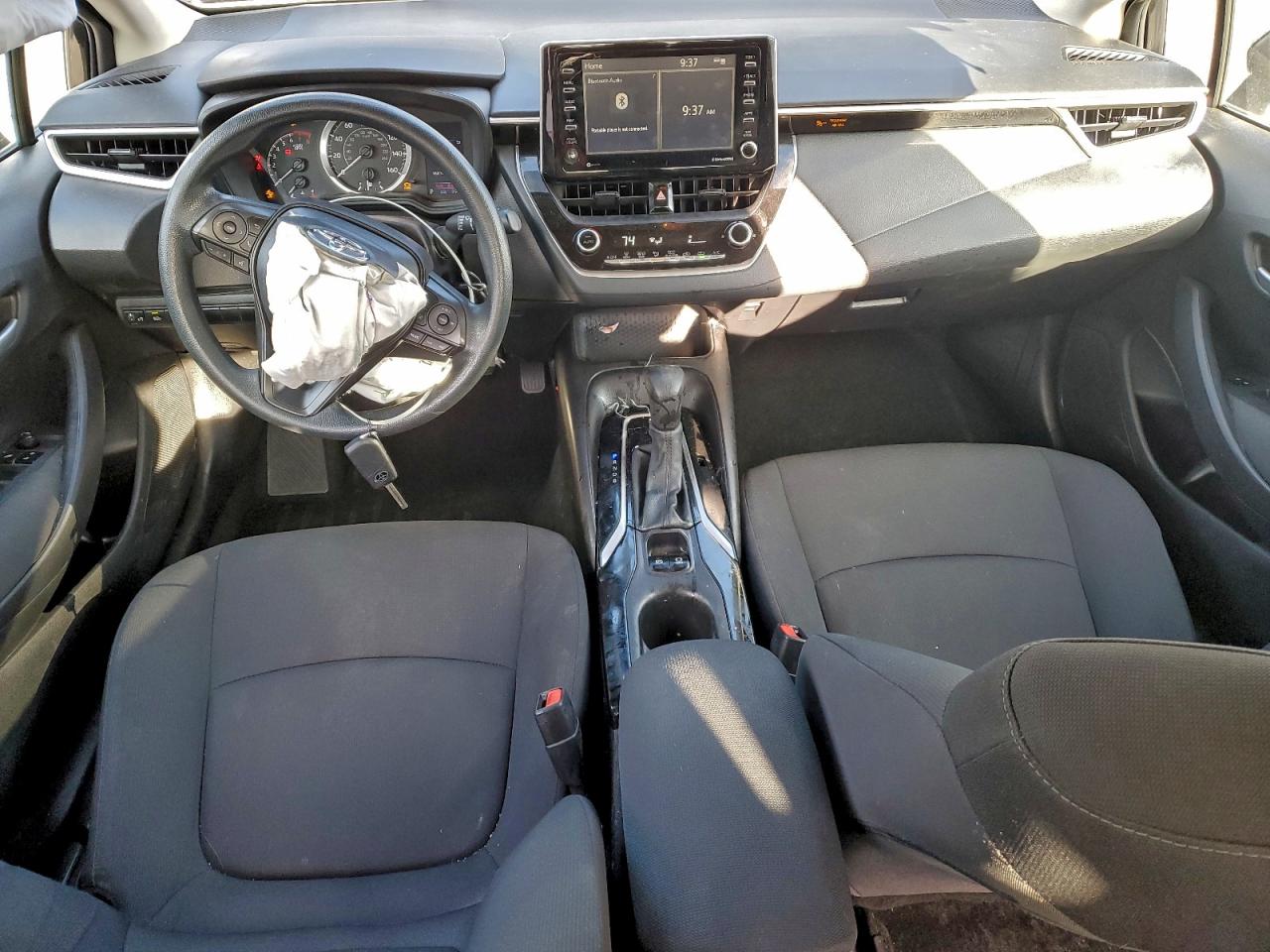 2021 TOYOTA COROLLA LE photo 22