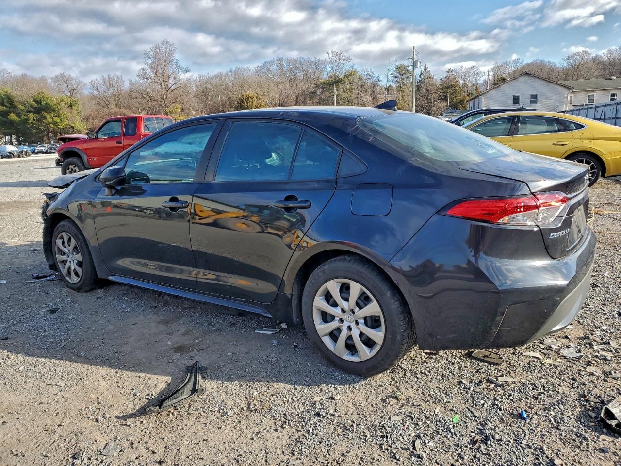 2021 TOYOTA COROLLA LE photo 4